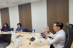 LINE_ALBUM_5.-ประชุมคณะทำงานจัดทำรายงาน-8-พ.ค.-68_250613_11